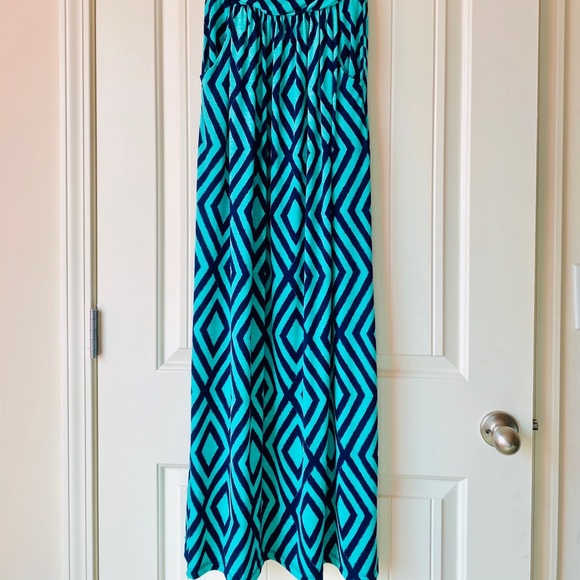 Comfortable Maxi dress w/ side pockets - Picture 2 of 2